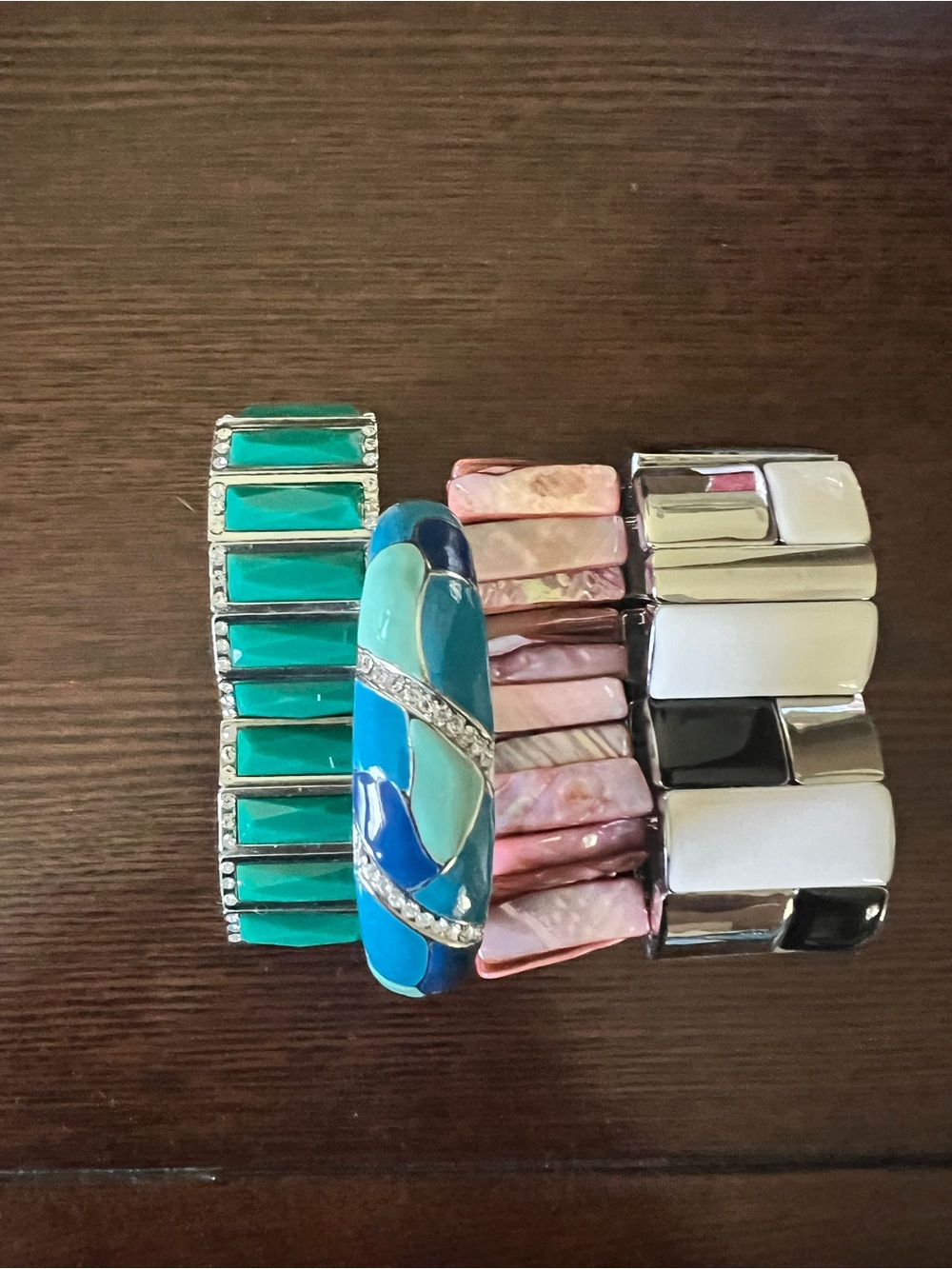 Assorted bracelets - Picture 2 of 2